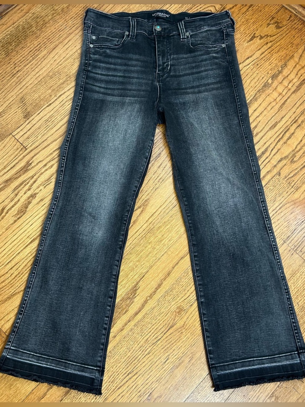 LIVERPOOL LOS ANGELES | The Crop Flare Black Faded Raw Hem Denim Jeans Size 10